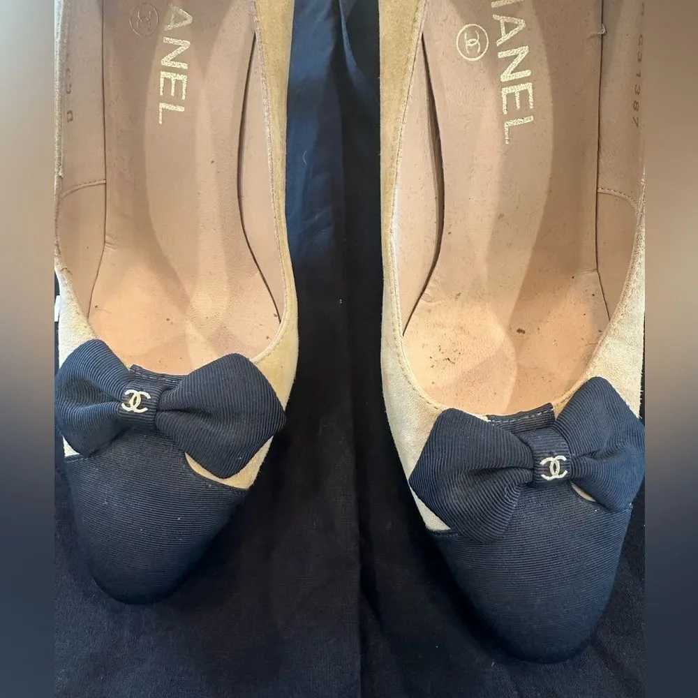 CHANEL Interlocking CC Logo Pumps Women's Size 38.5 - Picture 3 of 8